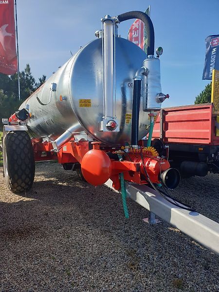 новый разбрасыватель жидких удобрений Pomot Single-axial tanker truck/ Beczkowóz wóz asenizacyjny 8000 l