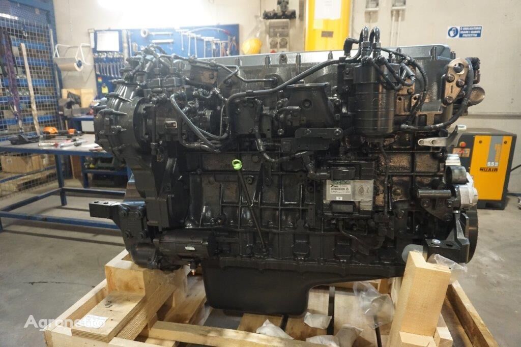 двигатель New Holland F3HFE613A*B 5801991146 для зерноуборочного комбайна New Holland CR9.80